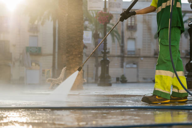 Best Animal Enclosure Cleaning  in Splendora, TX